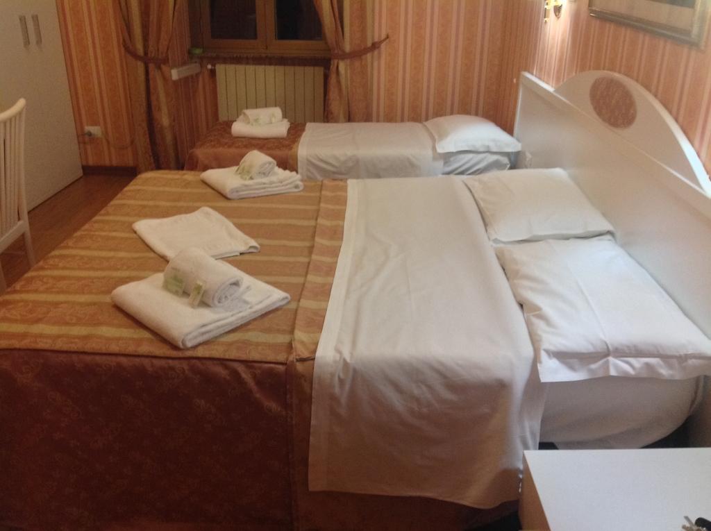 Rome Palace Hotel Pokój zdjęcie